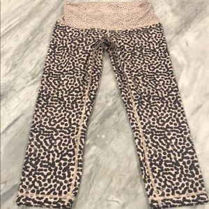 Lululemon Cotton Cheetah cropped Legging  size 4